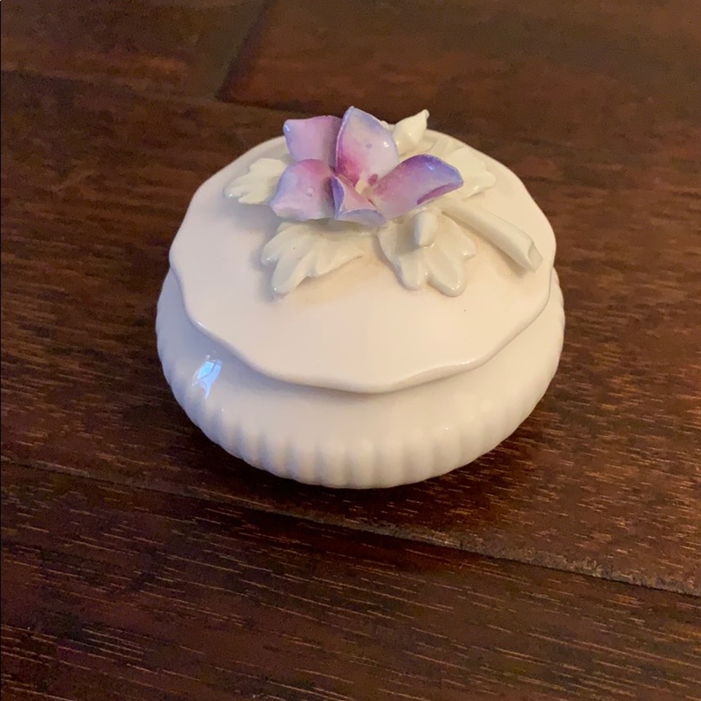 Golden Crown E & R England Fine Bone China Box
